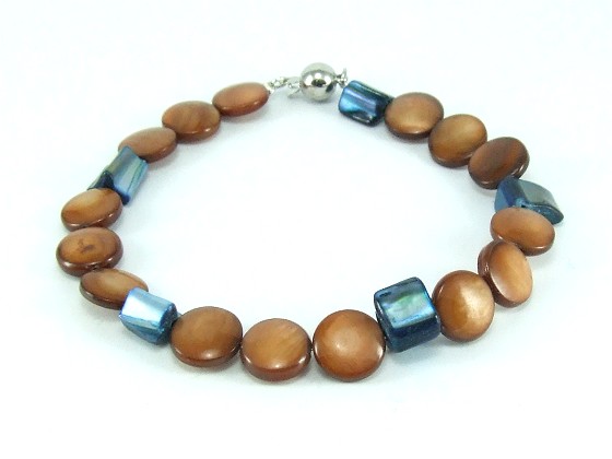 Muschelperlen Armband von Aperlea