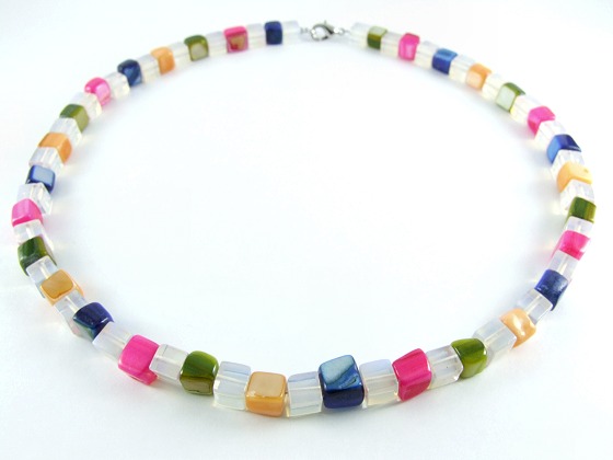 bunte Halskette von Aperlea