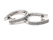 Goldohrringe mit Diamanten von Aperlea