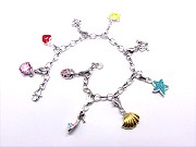 Charms Armbänder von Aperlea