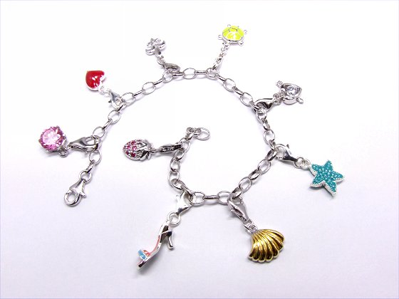 Charms Armbänder von Aperlea